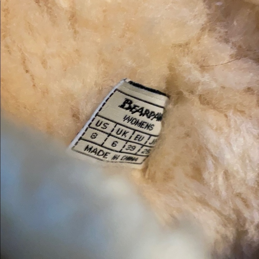 ❤️BEARPAW EMMA SHORT BOOTS ~ 8 - Picture 7 of 7